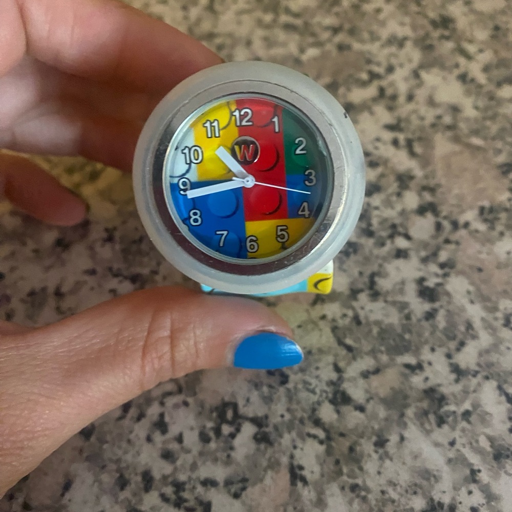 Watchitude slap no battery needed. Tiny wrist most likely …. 6 inch wrist